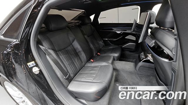 Audi A8 (D5) 55 TFSI Quattro LWB 2021 — фото 11