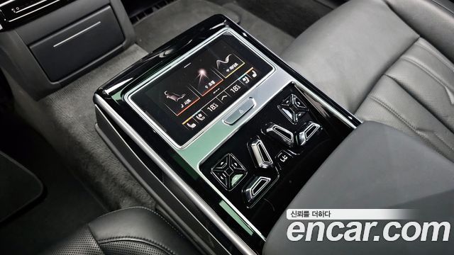 Audi A8 (D5) 55 TFSI Quattro LWB 2021 — фото 17