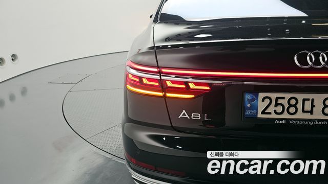 Audi A8 (D5) 55 TFSI Quattro LWB 2021 — фото 23