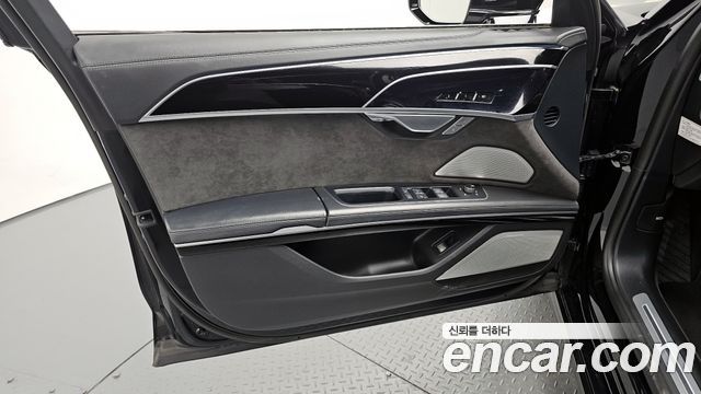 Audi A8 (D5) 55 TFSI Quattro LWB 2021 — фото 24