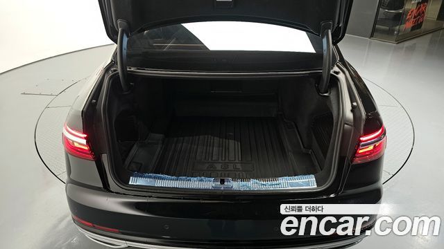 Audi A8 (D5) 55 TFSI Quattro LWB 2021 — фото 36