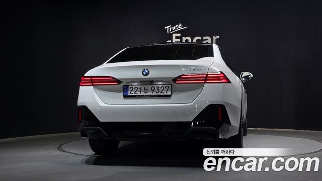 BMW 5 Series (G60) 520i M Sport 2024 — фото 4