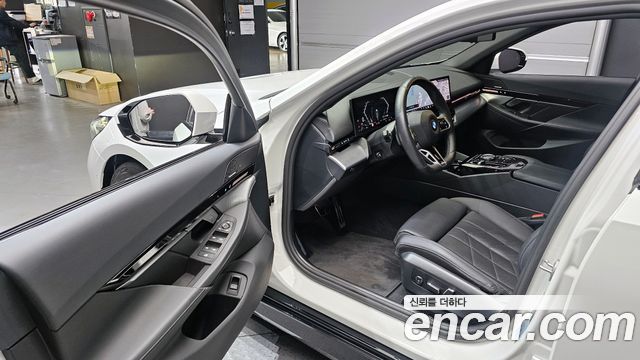 BMW 5 Series (G60) 520i M Sport 2024 — фото 10