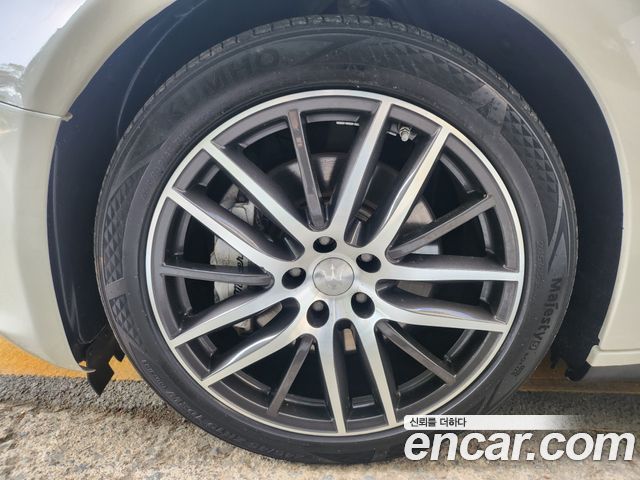Maserati Ghibli 3.0 Diesel 3rd 2015 — фото 5