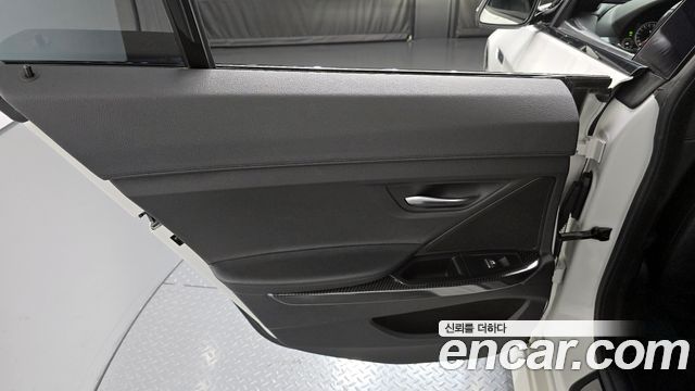 BMW 6 Series (F12) 640d xDrive M Sport Gran Coupe 2016 — фото 31