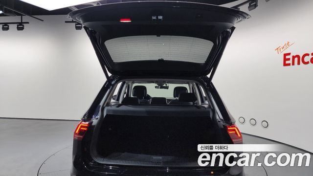 Volkswagen Tiguan (II) 2.0 TDI Prestige 2020 — фото 18