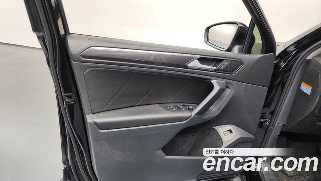 Volkswagen Tiguan (II) 2.0 TDI Prestige 2020 — фото 24