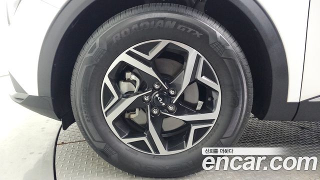 Kia Sportage (V) Gasoline 1.6 Turbo 2WD Prestige 2023 — фото 5