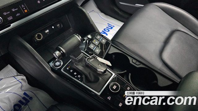 Kia Sportage (V) Gasoline 1.6 Turbo 2WD Prestige 2023 — фото 9
