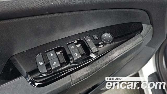 Kia Sportage (V) Gasoline 1.6 Turbo 2WD Prestige 2023 — фото 13