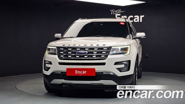 Ford Explorer 2.3 Limited 4WD 5th 2017 — фото 3