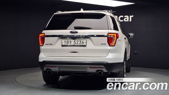 Ford Explorer 2.3 Limited 4WD 5th 2017 — фото 4