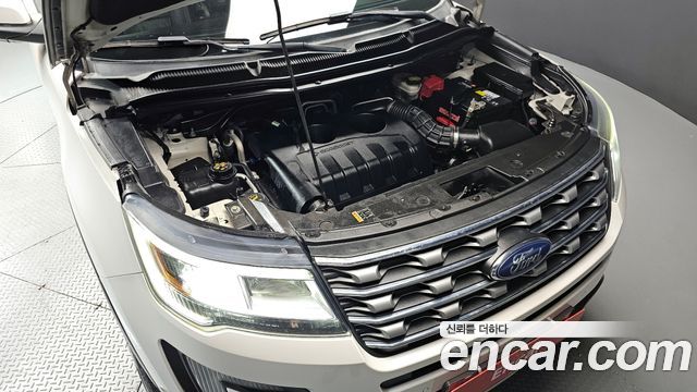 Ford Explorer 2.3 Limited 4WD 5th 2017 — фото 6
