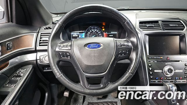 Ford Explorer 2.3 Limited 4WD 5th 2017 — фото 12