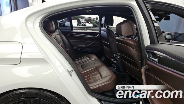 BMW 5 Series (G30) 530i M Sport Package Plus 2017 — фото 12