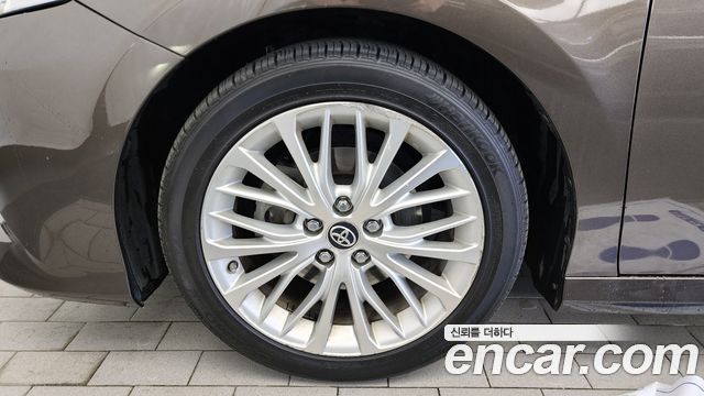 Toyota Camry (XV70) 2.5 XLE Hybrid 2018 — фото 5