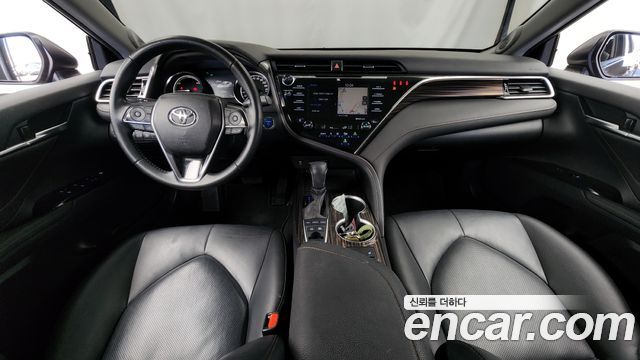 Toyota Camry (XV70) 2.5 XLE Hybrid 2018 — фото 7