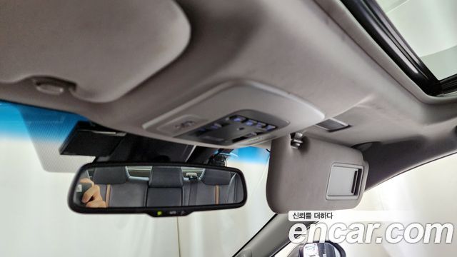 Toyota Camry (XV70) 2.5 XLE Hybrid 2018 — фото 17