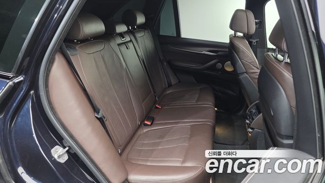 BMW X5 (F15) xDrive M50d 2015 — фото 11