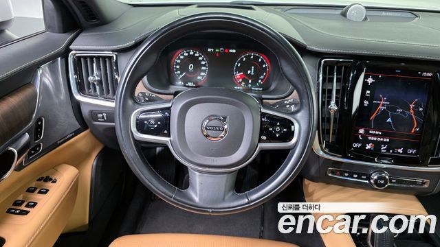 Volvo V90 Cross Country B5 Pro AWD 2021 — фото 17
