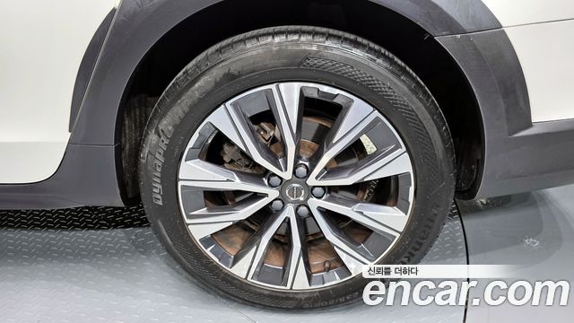Volvo V90 Cross Country B5 Pro AWD 2021 — фото 27