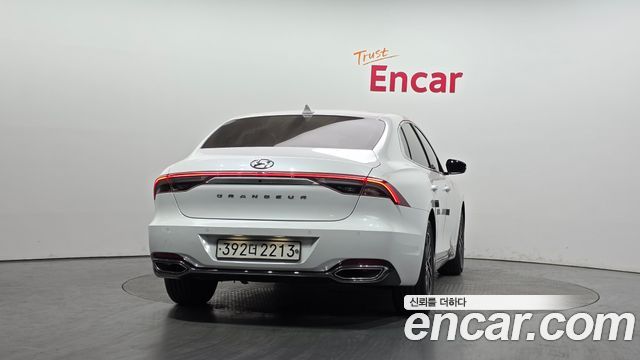 Hyundai Grandeur (IG) 3.0 LPi (Taxi) example 2022 — фото 4