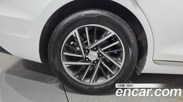 Hyundai Grandeur (IG) 3.0 LPi (Taxi) example 2022 — фото 5