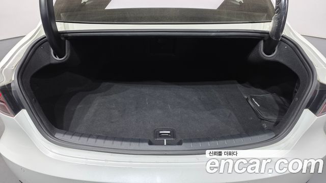 Hyundai Grandeur (IG) 3.0 LPi (Taxi) example 2022 — фото 17