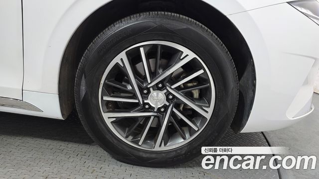 Hyundai Grandeur (IG) 3.0 LPi (Taxi) example 2022 — фото 21