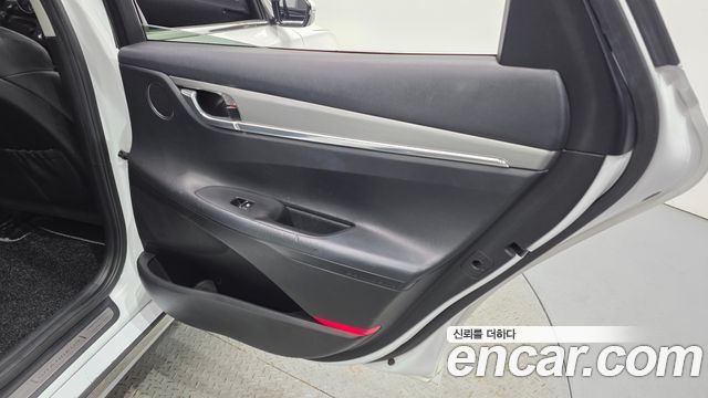 Hyundai Grandeur (IG) 3.0 LPi (Taxi) example 2022 — фото 25