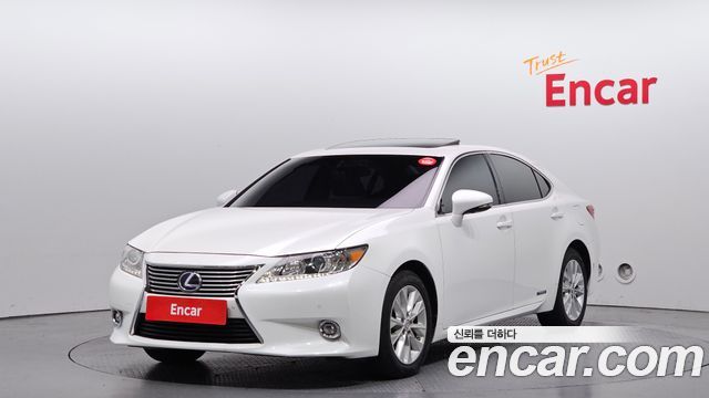 Lexus ES300h Supreme XV60