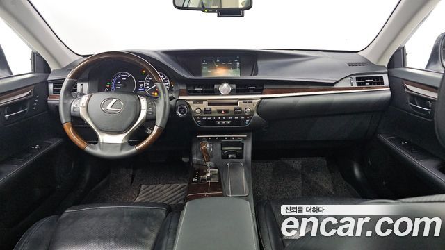 Lexus ES300h Supreme XV60 2014 — фото 7