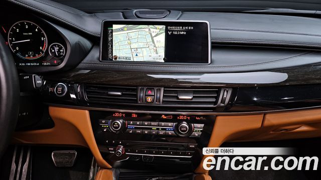BMW X6 (F16) M50d 2015 — фото 13