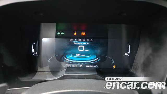 KG Mobility (SsangYong) Beautiful Korando Gasoline 1.5 2WD C5 Plus 2022 — фото 8