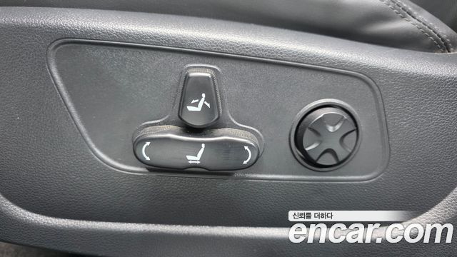 KG Mobility (SsangYong) Beautiful Korando Gasoline 1.5 2WD C5 Plus 2022 — фото 12