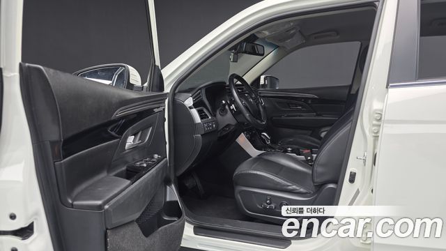 KG Mobility (SsangYong) Beautiful Korando Gasoline 1.5 2WD C5 Plus 2022 — фото 26