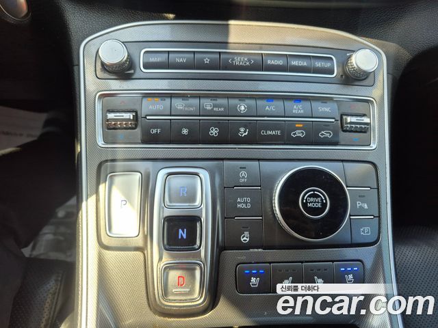 Hyundai Santa Fe Gasoline 2.5T 2WD Prestige 2021 — фото 15