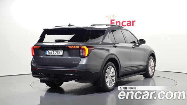 Ford Explorer (VI) 2.3 ST-Line 4WD 2025 — фото 2