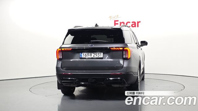 Ford Explorer (VI) 2.3 ST-Line 4WD 2025 — фото 4