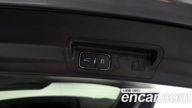 Ford Explorer (VI) 2.3 ST-Line 4WD 2025 — фото 27