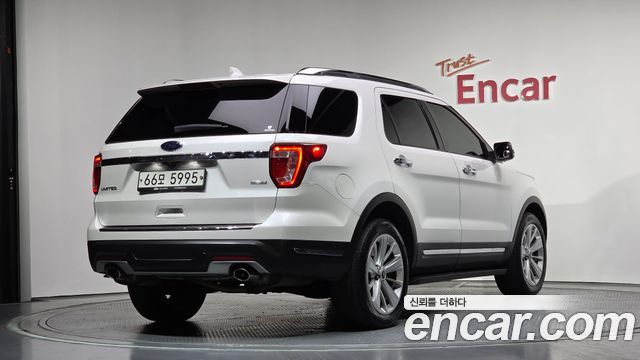 Ford Explorer 2.3 Limited 4WD 5th 2018 — фото 2