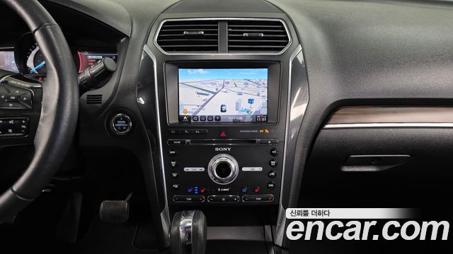 Ford Explorer 2.3 Limited 4WD 5th 2018 — фото 14