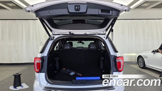 Ford Explorer 2.3 Limited 4WD 5th 2018 — фото 20