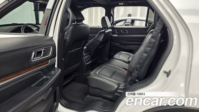 Ford Explorer 2.3 Limited 4WD 5th 2018 — фото 26
