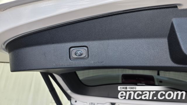 Ford Explorer 2.3 Limited 4WD 5th 2018 — фото 33