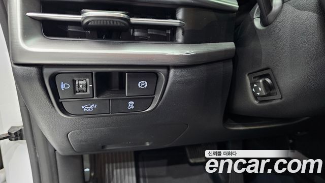 Hyundai Grandeur (GN7) 3.5 LPG 2WD (Taxi) Deluxe 2023 — фото 27