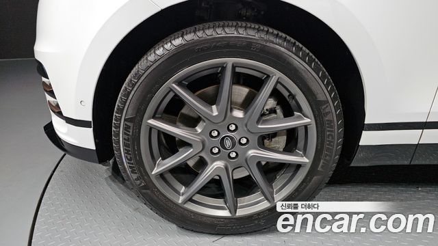 Land Rover Range Rover Velar 3.0 P400 R-Dynamic HSE 2022 — фото 5