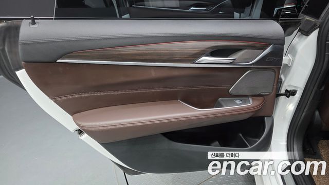 BMW 6 Series GT (G32) 620d xDrive M Sport 2020 — фото 25