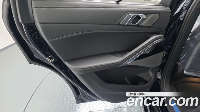 BMW X6 (G06) xDrive40i M Sport 2026 — фото 25