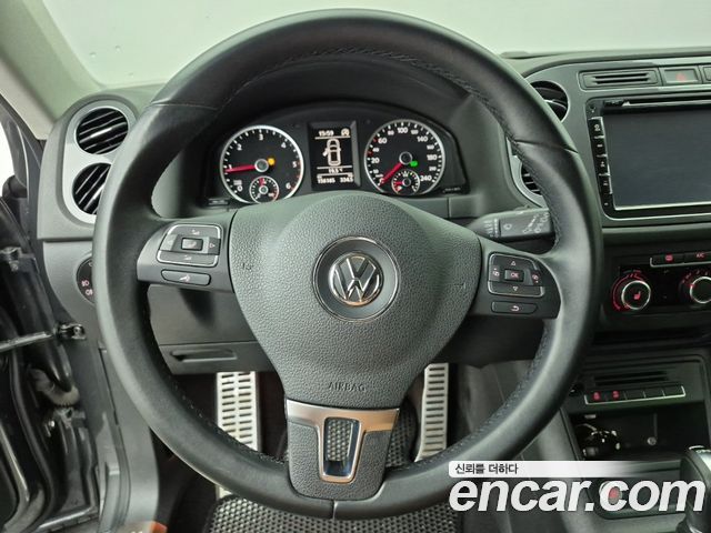Volkswagen Tiguan 2.0 TDI Comfort 5N 2014 — фото 10